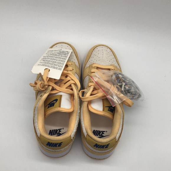 Women’s Nike Dunk Low LX Yellow/White DV7411-200 USED Size 6 - Picture 5 of 13